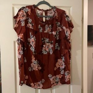 Floral flutter sleeve blouse